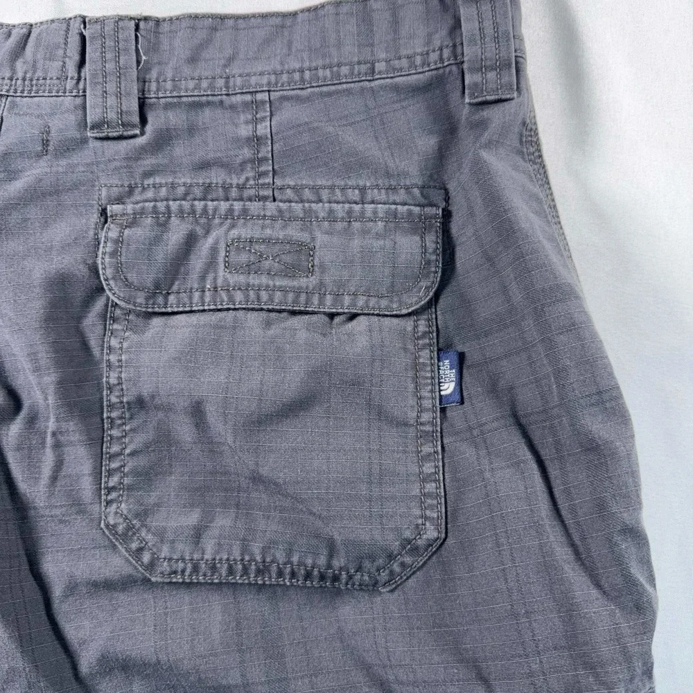 The North Face Cargo Hiking Shorts Mens 36 Gray Plaid Ripstop Utility 36x10.5